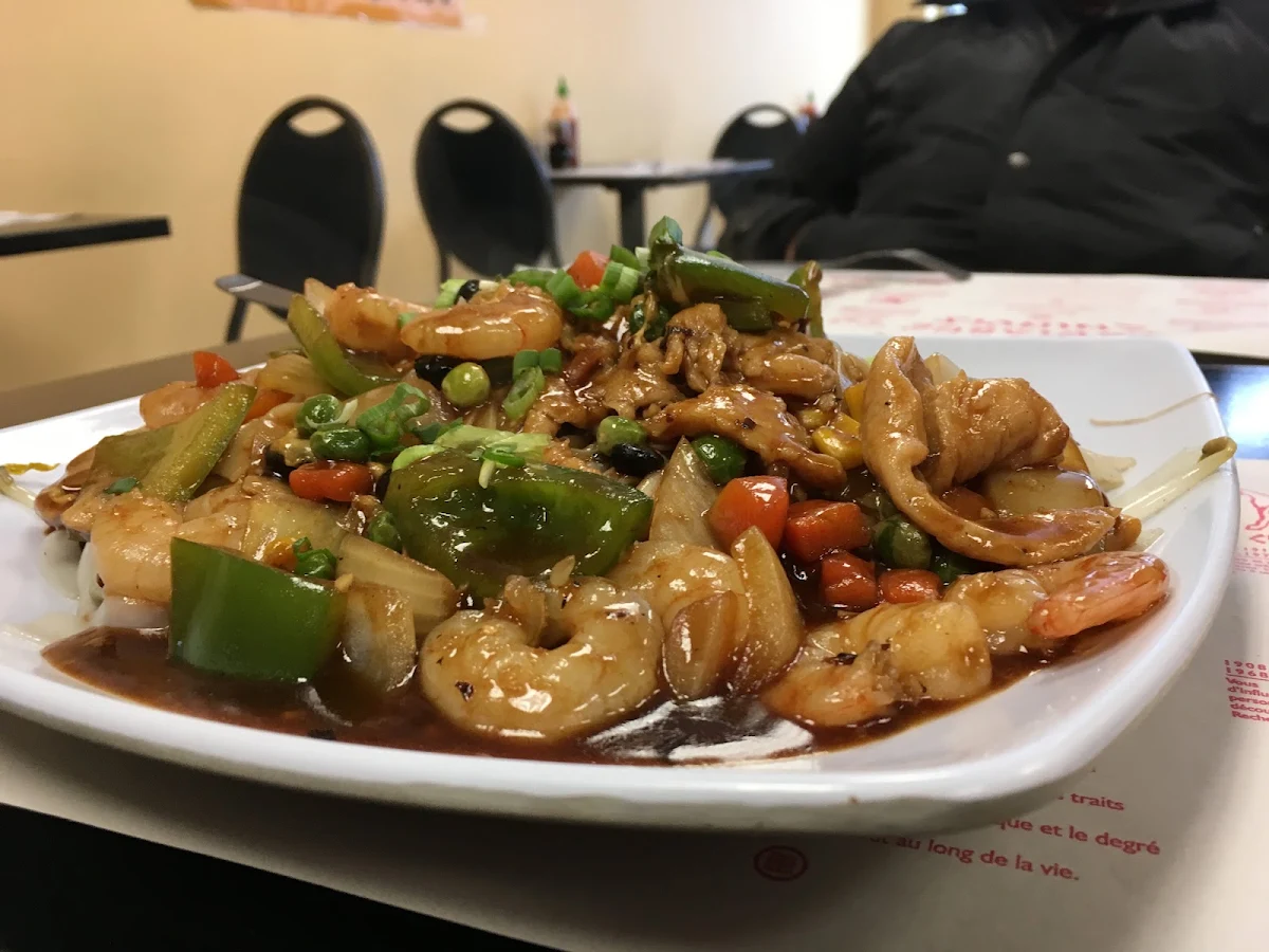 Poulet Noix Acajou 腰果鸡, Freres Restaurant
